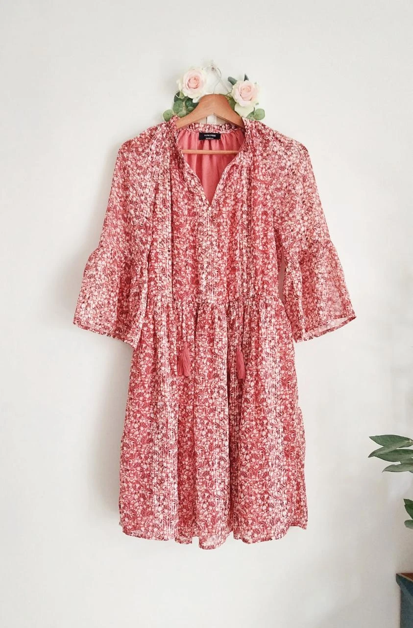 Robe dominante vieux rose imprimé fleurs liseré doré Yessica Taille 38